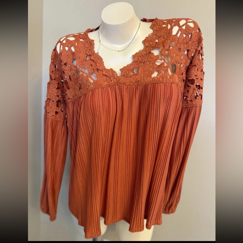 Express Womens Top Size XS/S Orange Pleated Crochet Open Work Yoke V-Neck BOHO